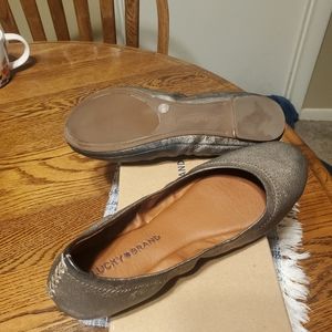 Lucky Leather ballet flats size 8, Pewter